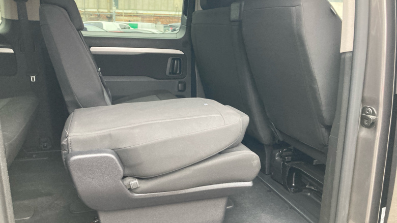 Toyota Proace Verso 100kW Shuttle Long 50kWh 5dr Auto Electric Estate